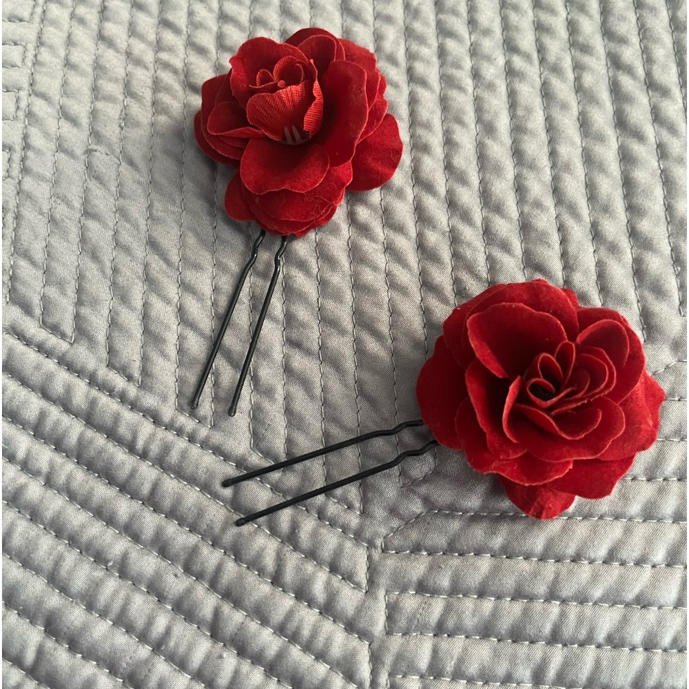Rose hair pins